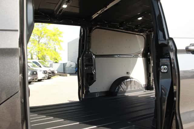 Ford E-Transit (2026) thumbnail 15