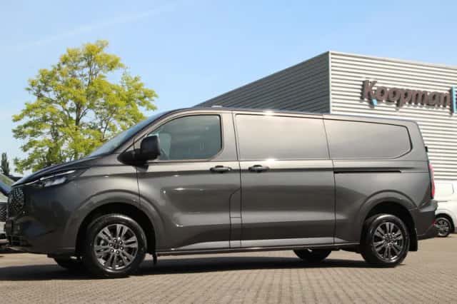 Ford E-Transit (2026) thumbnail 16