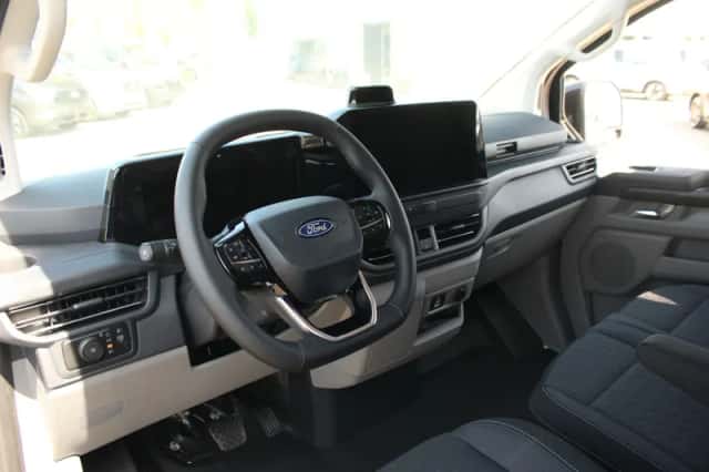 Ford E-Transit (2026) thumbnail 17