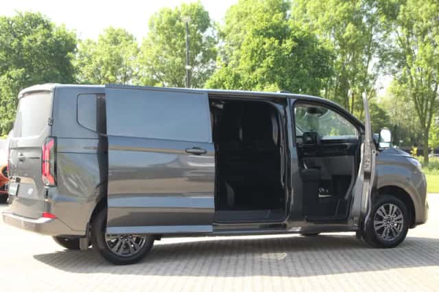 Ford E-Transit (2026) thumbnail 7