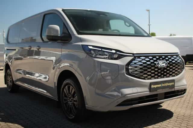 Ford E-Transit (2026) thumbnail 4