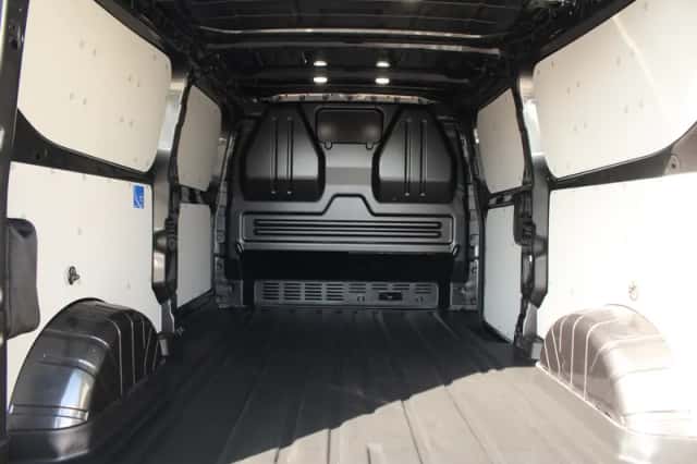 Ford E-Transit (2026) thumbnail 12