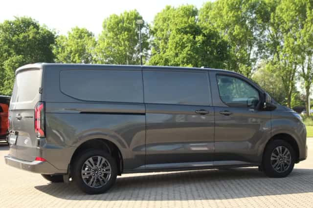 Ford E-Transit (2026) thumbnail 8