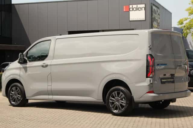 Ford E-Transit (2026) thumbnail 14