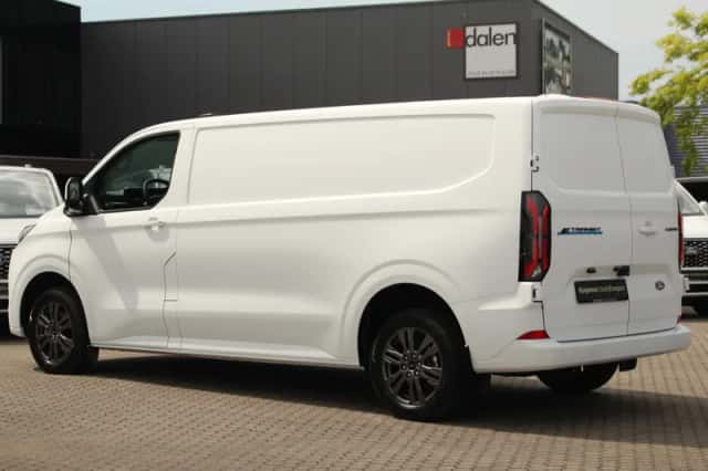 Ford E-Transit (2026) thumbnail 14