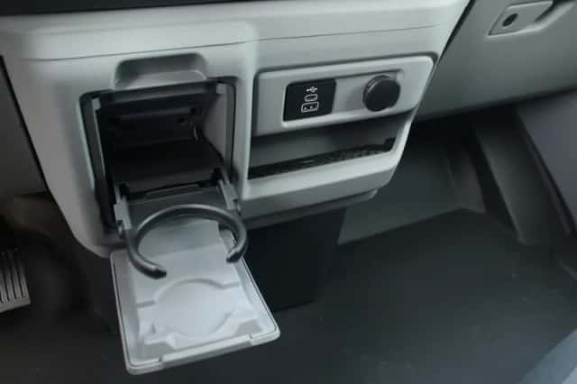 Ford E-Transit (2026) thumbnail 32