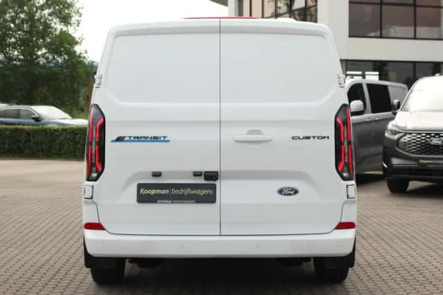 Ford E-Transit (2026) thumbnail 10