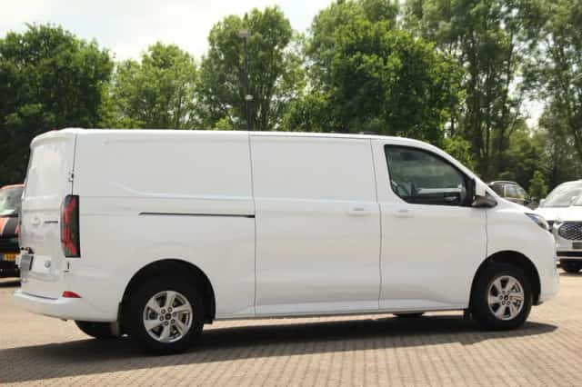 Ford E-Transit (2026) thumbnail 6