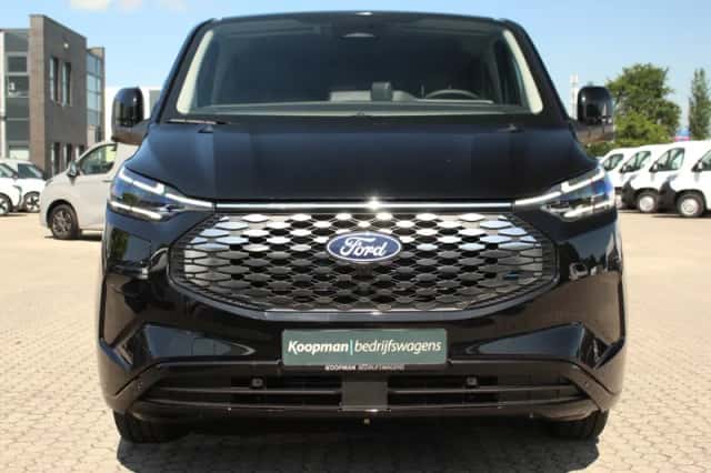 Ford E-Transit (2026) thumbnail 3