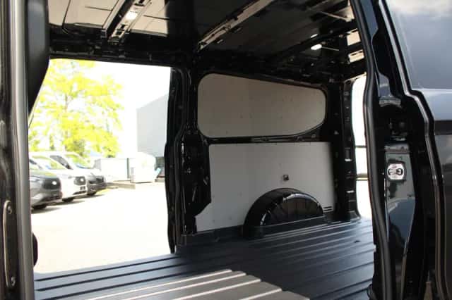 Ford E-Transit (2026) thumbnail 15