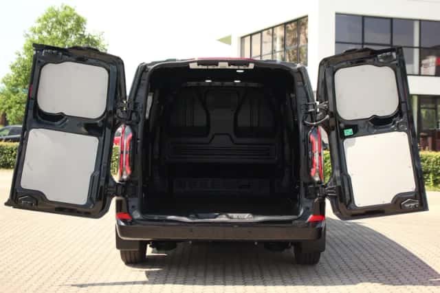 Ford E-Transit (2026) thumbnail 9