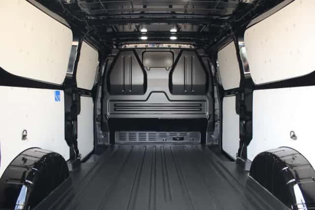 Ford E-Transit (2026) thumbnail 10