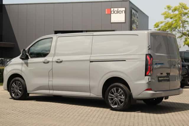 Ford E-Transit (2026) thumbnail 13