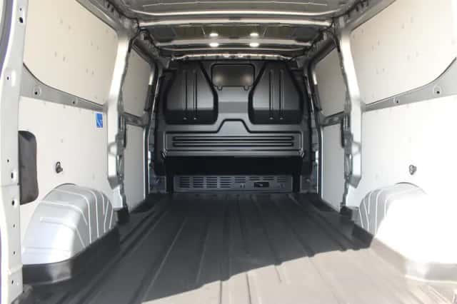 Ford E-Transit (2026) thumbnail 11