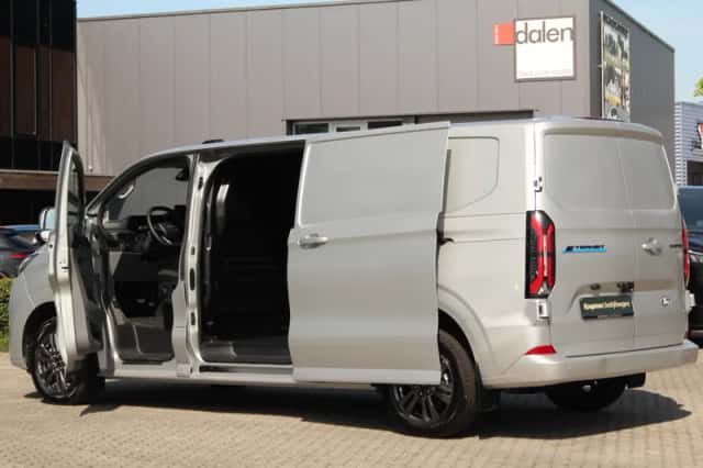 Ford E-Transit (2026) thumbnail 15
