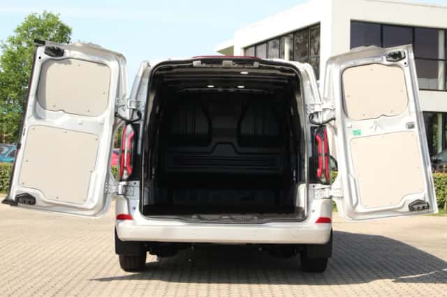 Ford E-Transit (2026) thumbnail 10