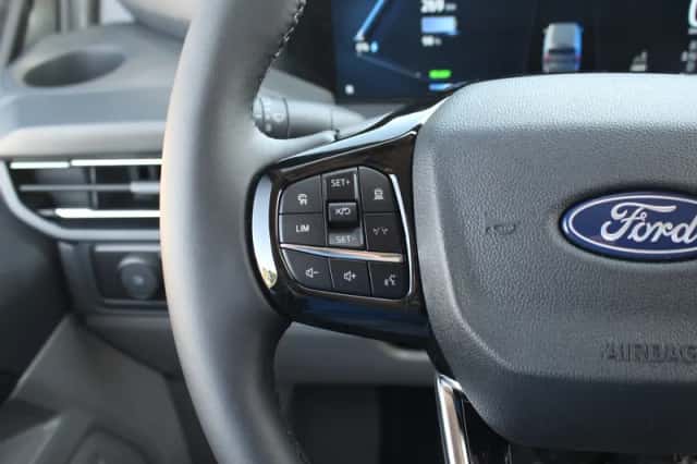 Ford E-Transit (2026) thumbnail 24