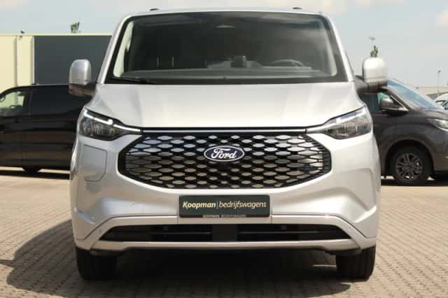 Ford E-Transit (2026) thumbnail 4