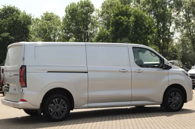 Ford E-Transit (2026) thumbnail 9
