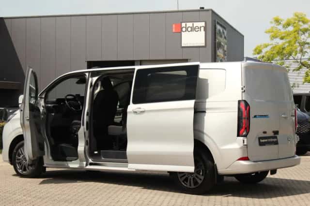 Ford E-Transit (2026) thumbnail 13