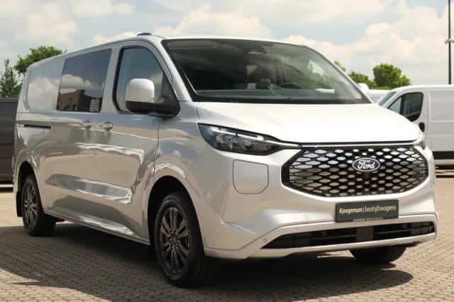 Ford E-Transit (2026) thumbnail 4