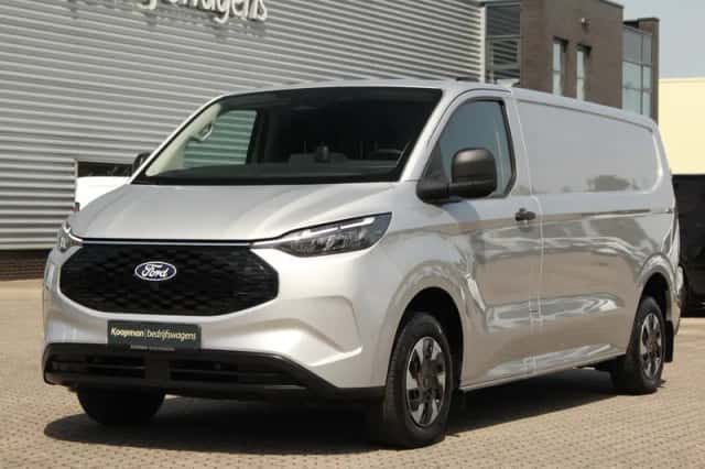 Ford E-Transit (2026) thumbnail 2