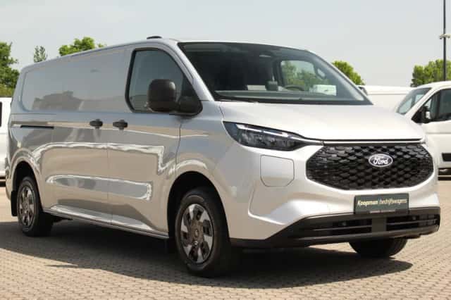 Ford E-Transit (2026) thumbnail 4