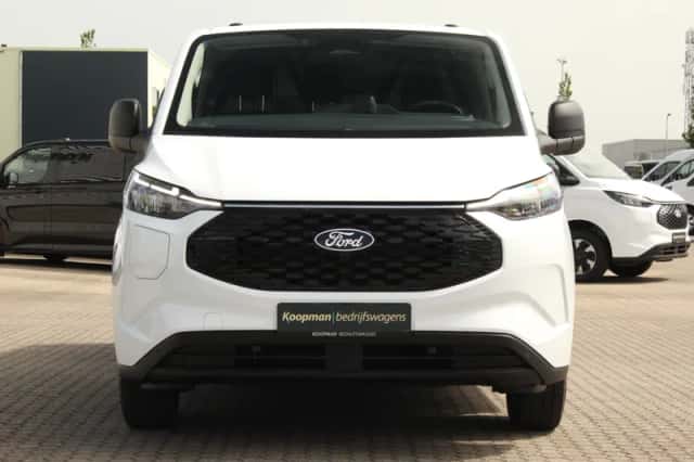 Ford E-Transit (2026) thumbnail 3