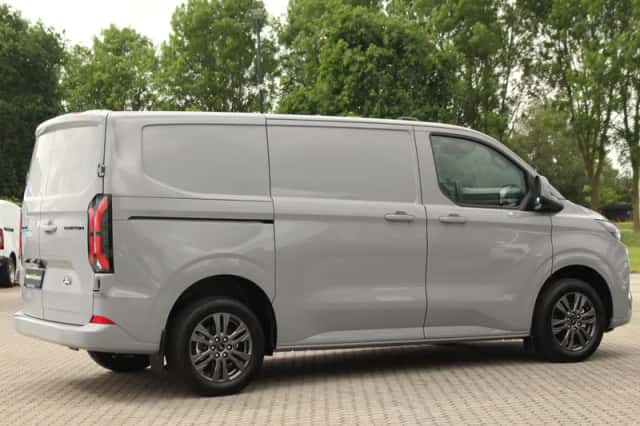 Ford E-Transit (2026) thumbnail 6