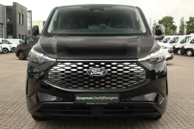 Ford E-Transit (2026) thumbnail 3