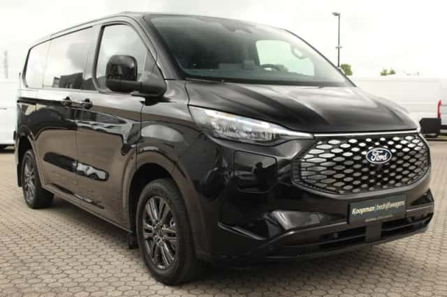 Ford E-Transit (2026) thumbnail 4