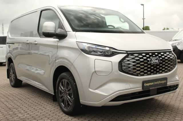 Ford E-Transit (2026) thumbnail 4