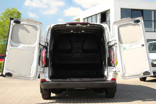Ford E-Transit (2026) thumbnail 8