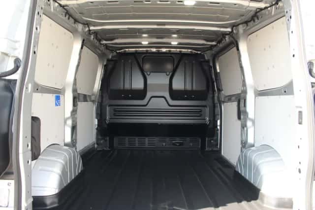 Ford E-Transit (2026) thumbnail 9