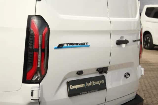 Ford E-Transit (2026) thumbnail 13