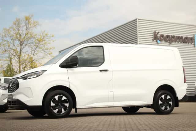 Ford E-Transit (2026) thumbnail 14