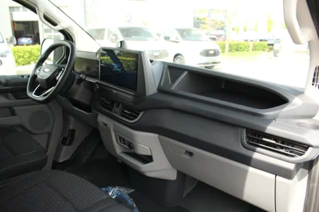 Ford E-Transit (2026) thumbnail 17