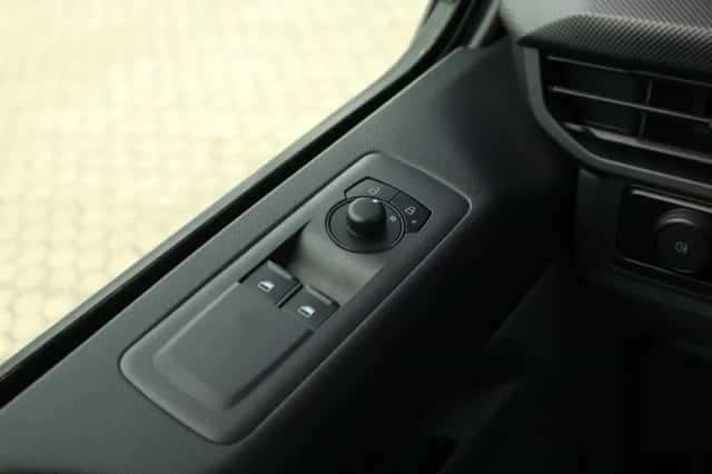 Ford E-Transit (2026) thumbnail 19