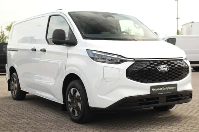 Ford E-Transit (2026) thumbnail 4