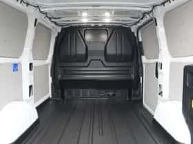 Ford E-Transit (2025) thumbnail 9