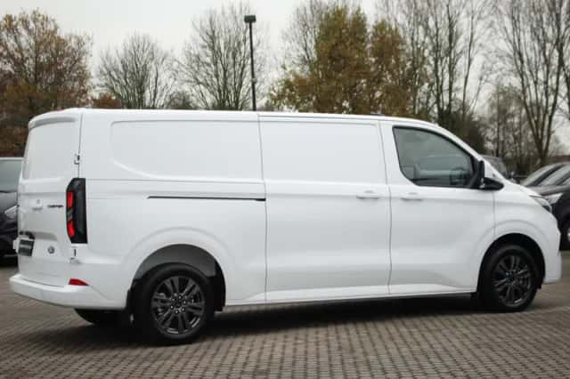 Ford E-Transit (2026) thumbnail 5