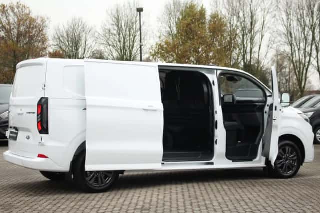 Ford E-Transit (2026) thumbnail 6