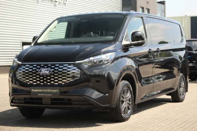 Ford E-Transit (2026) thumbnail 2