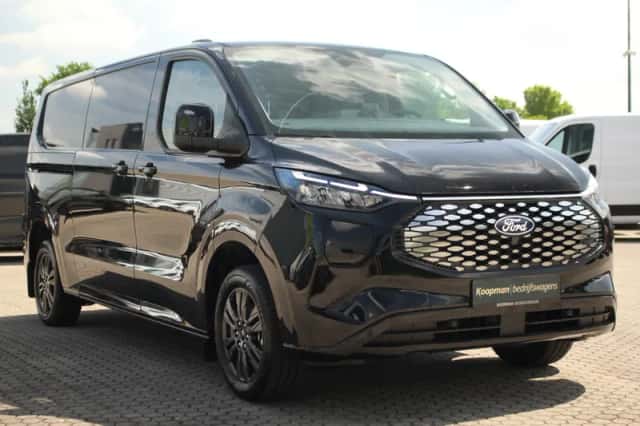 Ford E-Transit (2026) thumbnail 4