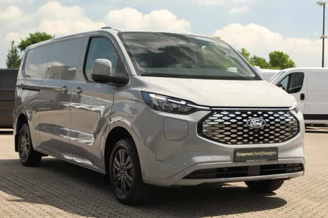 Ford E-Transit (2026) thumbnail 4