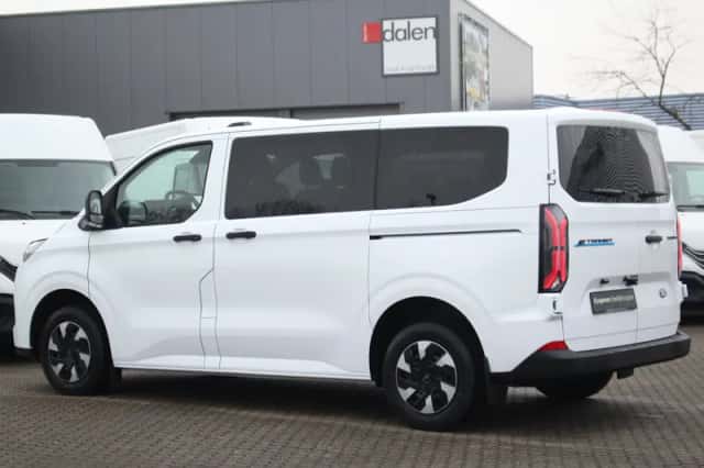 Ford E-Transit (2025) thumbnail 16