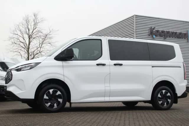 Ford E-Transit (2025) thumbnail 18