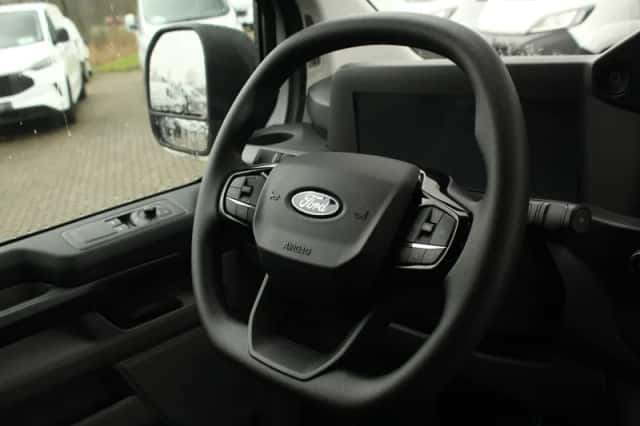 Ford E-Transit (2025) thumbnail 29