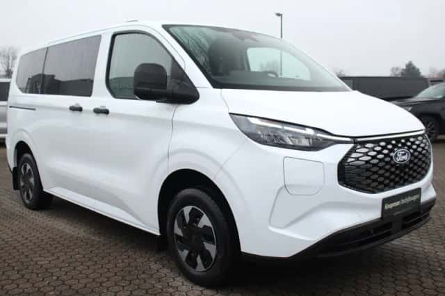 Ford E-Transit (2025) thumbnail 4