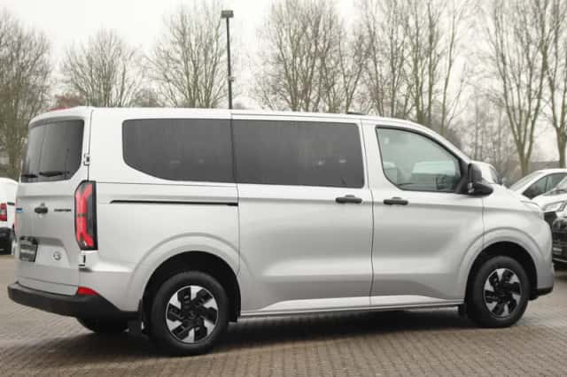 Ford E-Transit (2025) thumbnail 6